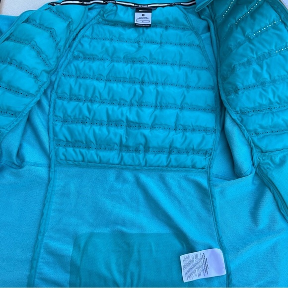 Nike Aeroloft 800 lightweight running jacket women's Size Medium - Picture 3 of 9
